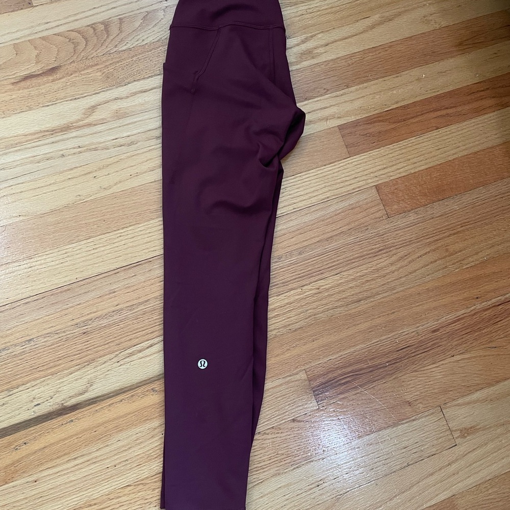 Lululemon Athletica burgundy Red Leggings Slim Fit Stretch NWOT size 6
